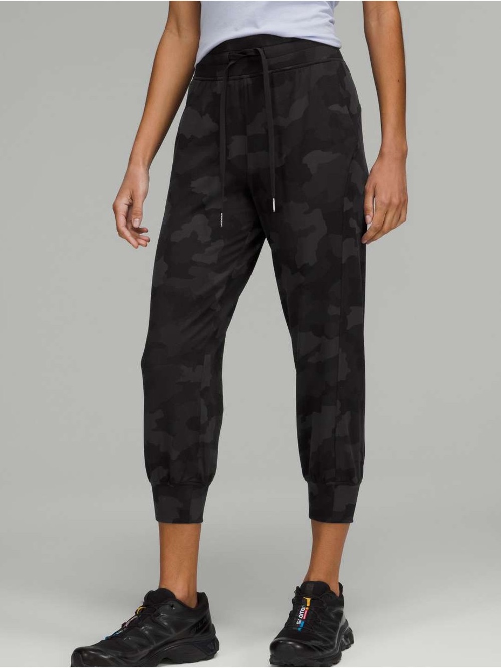 Women’s Lululemon Ready to Rulu High-Rise Cropped Jogger 23” camouflage Size 12